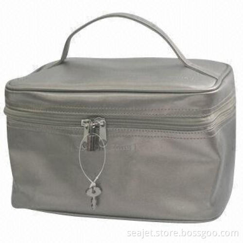 Cosmetic Bags with Leopard Grain Printing, Square Shape, Made of 400D Polyester
